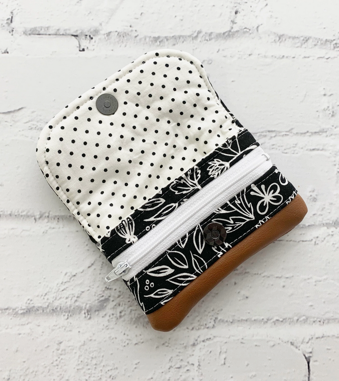Card Wallet | B&W Florals