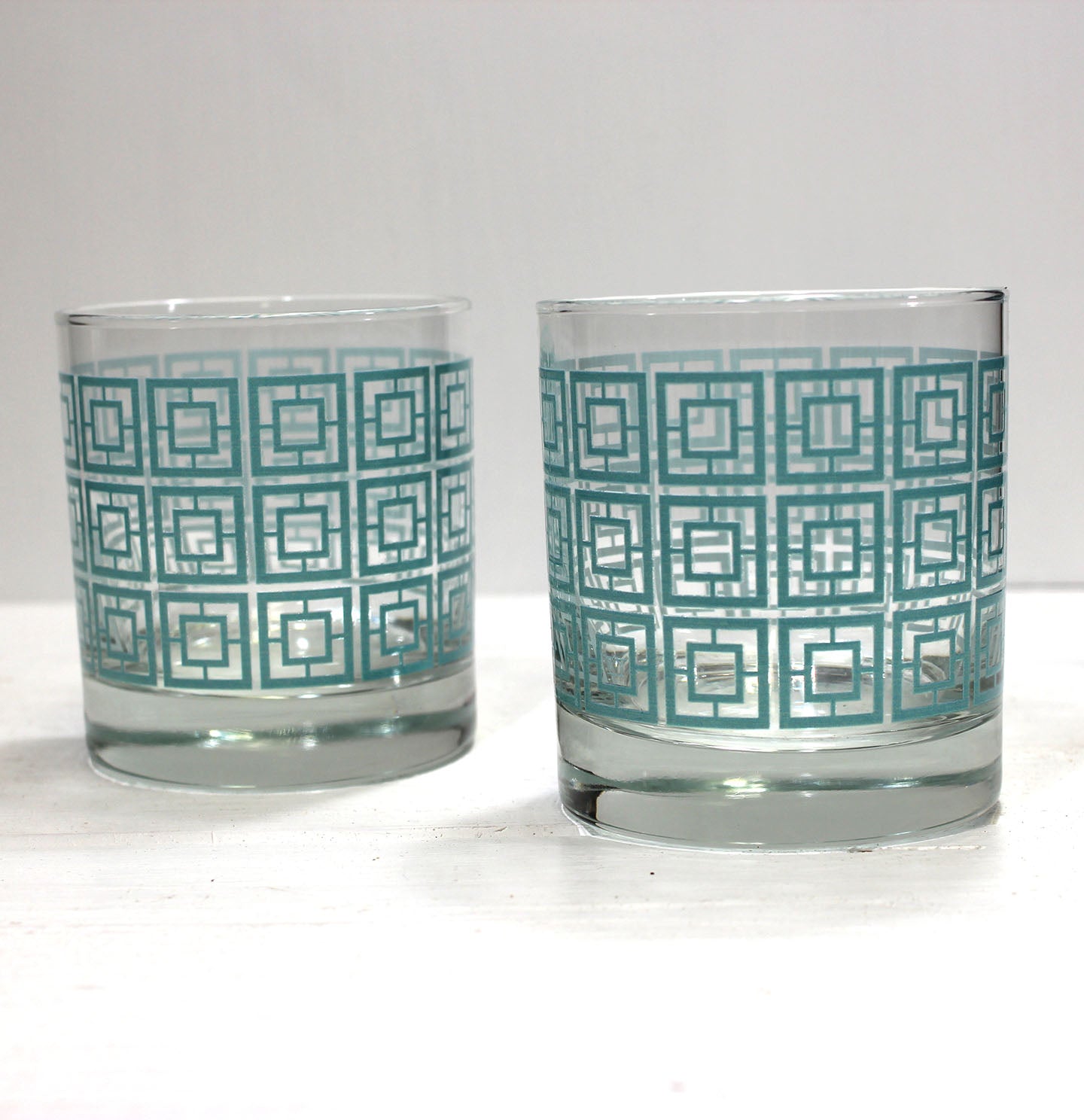 Breezeway Rocks Teal Cocktail Glass