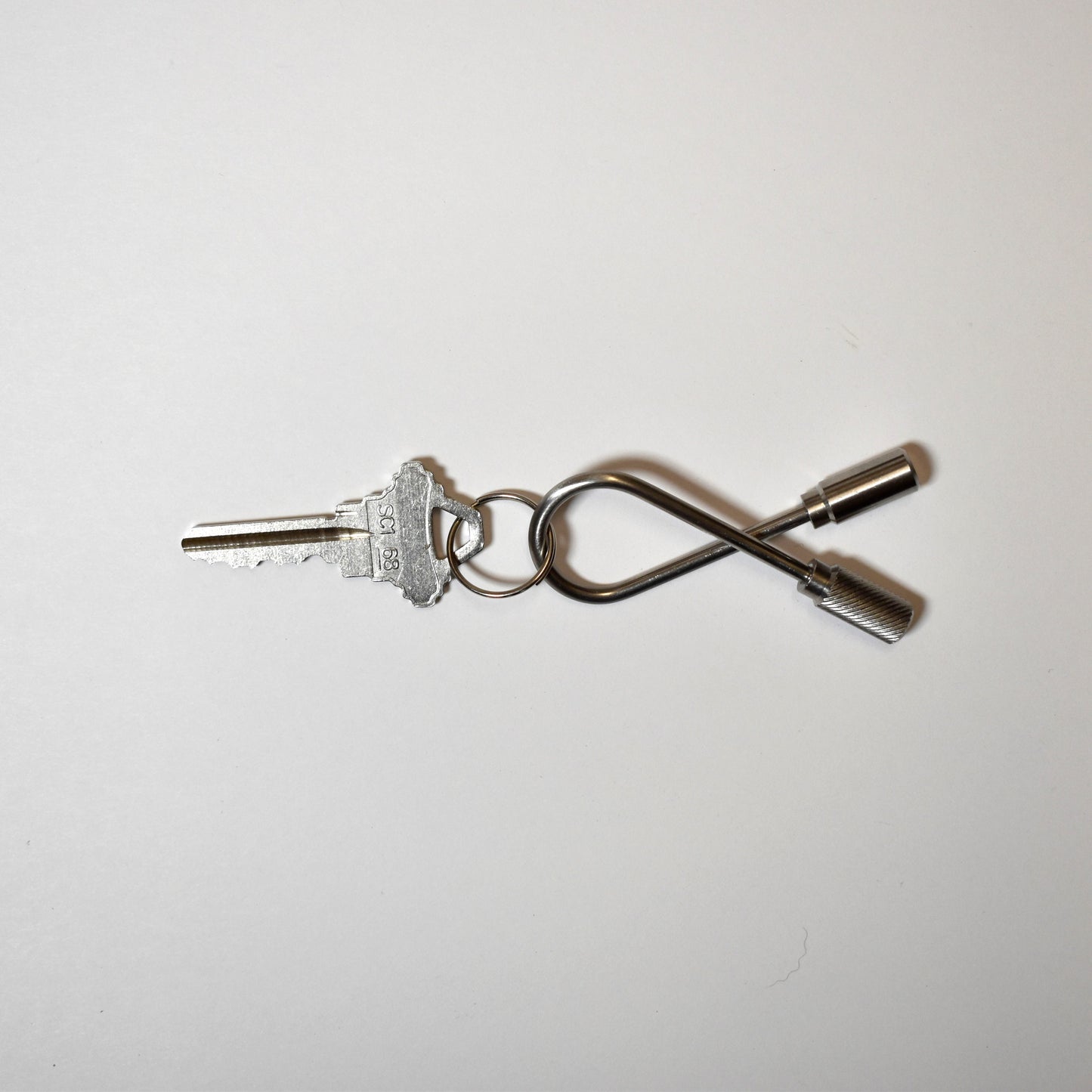 Helix-shaped keyring silver