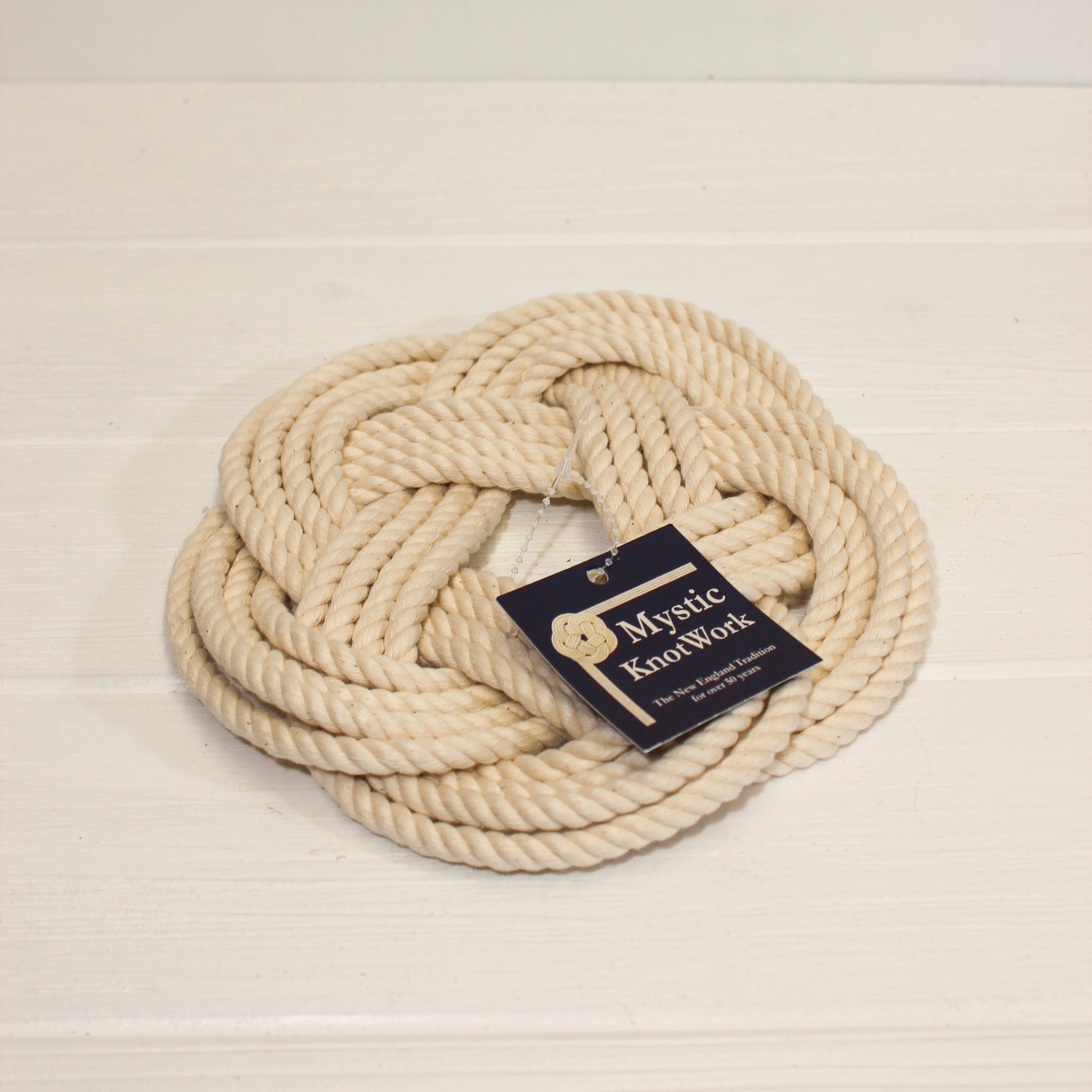 Sailor knot trivets white
