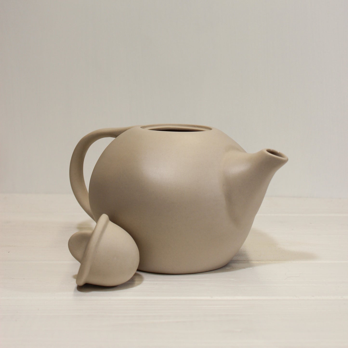 Tam Stoneware Teapot