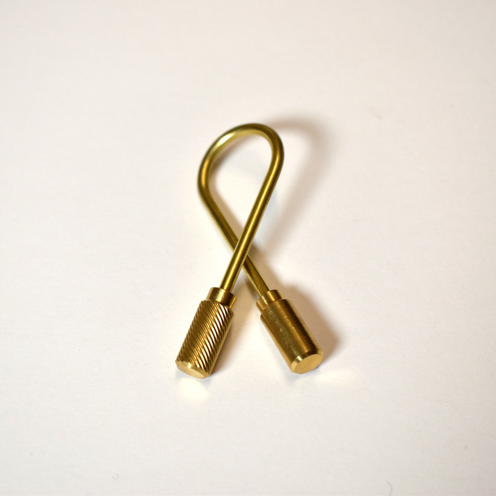 Helix-shaped keyring brass